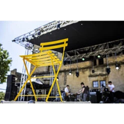 Chaise De Jardin Pliante FERMOB Bistro Métal - Miel -Jardin Mobilier Magasin 010173 chaise de jardin pliante fermob bistro metal miel ambiance