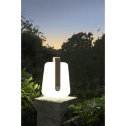 Lampe Nomade FERMOB Balad Bamboo H 38 Cm 10 Lampe Nomade FERMOB Balad Bamboo H 38 Cm -Jardin Mobilier Magasin 365300 lampe nomade fermob balad h 38 bamboo ambiance 3