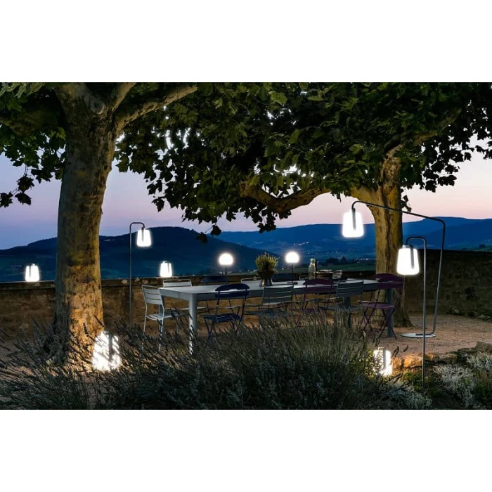 Lampe Nomade FERMOB Balad H 25 Cm - Carbone 5 Lampe Nomade FERMOB Balad H 25 Cm - Carbone – Image 3