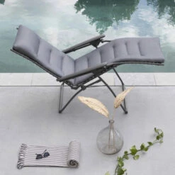 Fauteuil Relax Pliant LAFUMA Evolution BeComfort - Argent -Jardin Mobilier Magasin lfm2830.8901 fauteuil relax pliant lafuma evolution becomfort argent ambiance 2