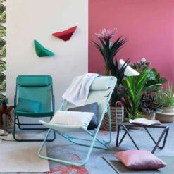 Coussin LAFUMA Aurore 40 X 40 Cm - Rouge -Jardin Mobilier Magasin lfm2974 9303 coussin lafuma aurore 40 40 cm rouge ambiance 2