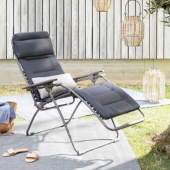Fauteuil Relax Pliant LAFUMA Futura BeComfort - Gris Foncé -Jardin Mobilier Magasin lfm3130 fauteuil relax pliant lafuma futura becomfort ambiance 3 min